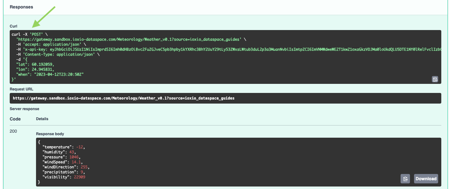 Swagger UI Responses section highlighting the curl command.